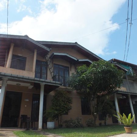 Hillsview Rest & Guest House Matale Exteriör bild