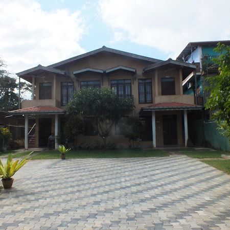 Hillsview Rest & Guest House Matale Exteriör bild
