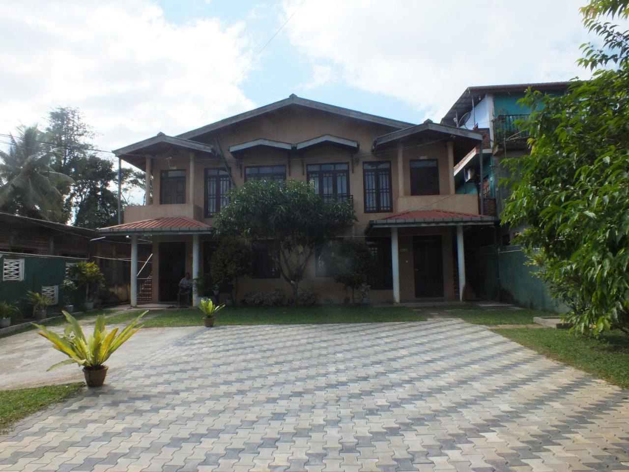 Hillsview Rest & Guest House Matale Exteriör bild