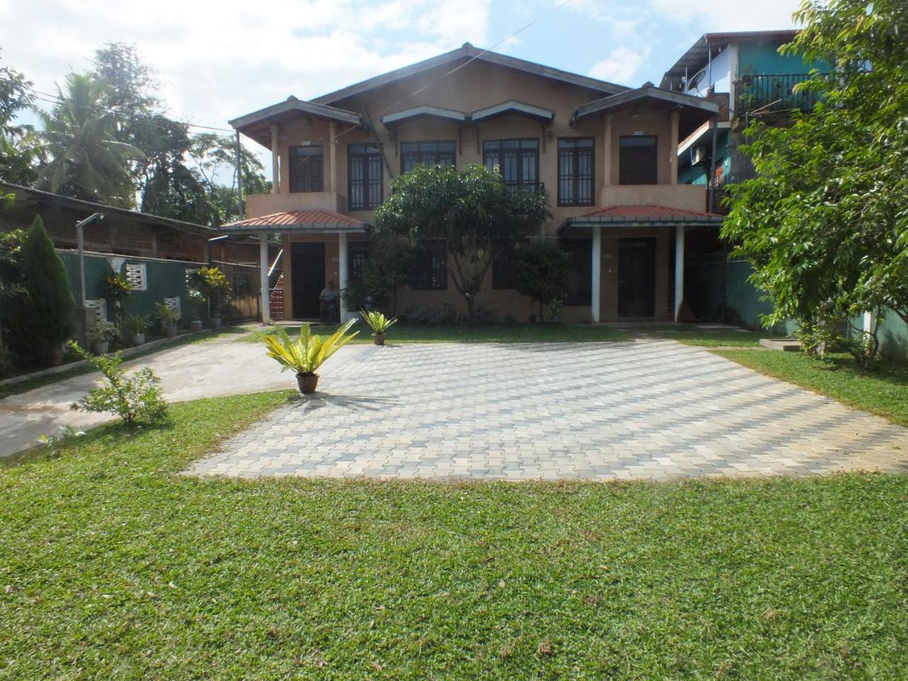 Hillsview Rest & Guest House Matale Exteriör bild