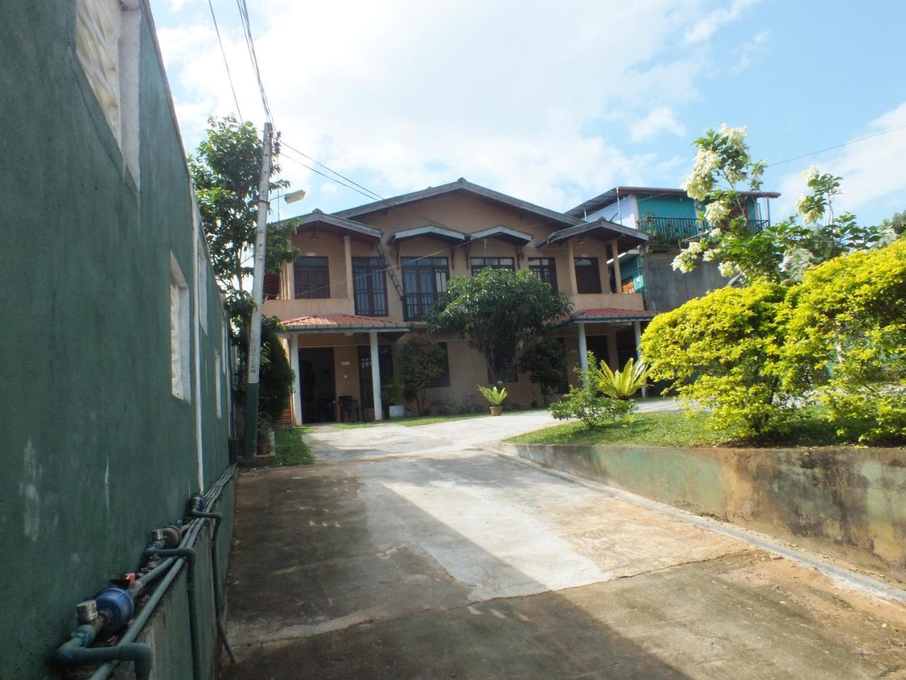 Hillsview Rest & Guest House Matale Exteriör bild
